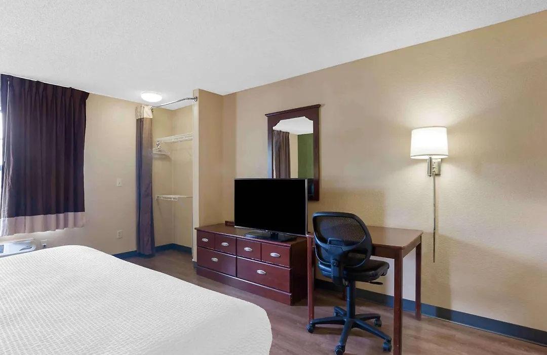 Extended Stay America Select Suites - Milwaukee - Waukesha-1