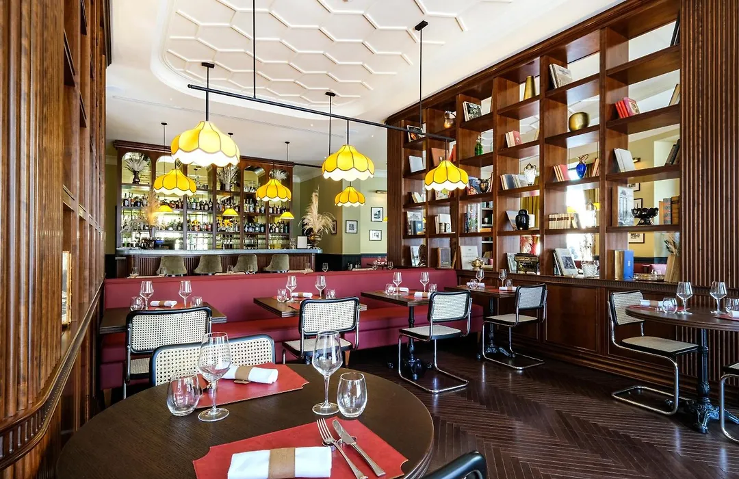 U-Visionary Roma Hotel-1