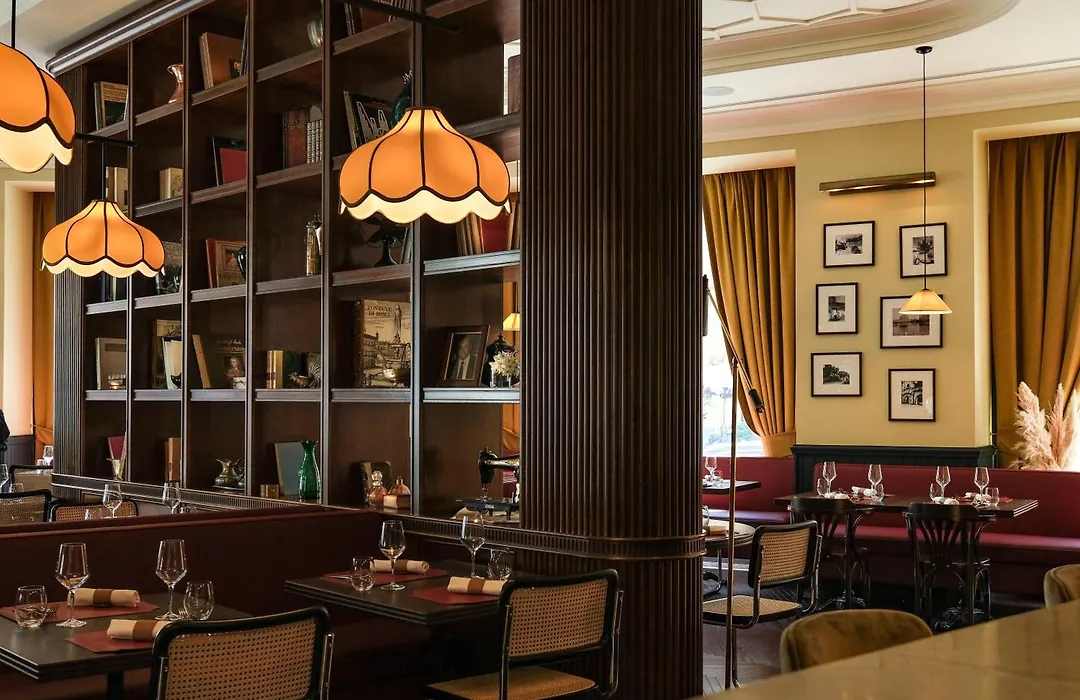 U-Visionary Roma Hotel-1