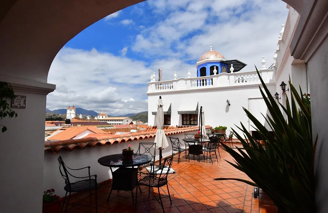 Parador Santa Maria La Real-1