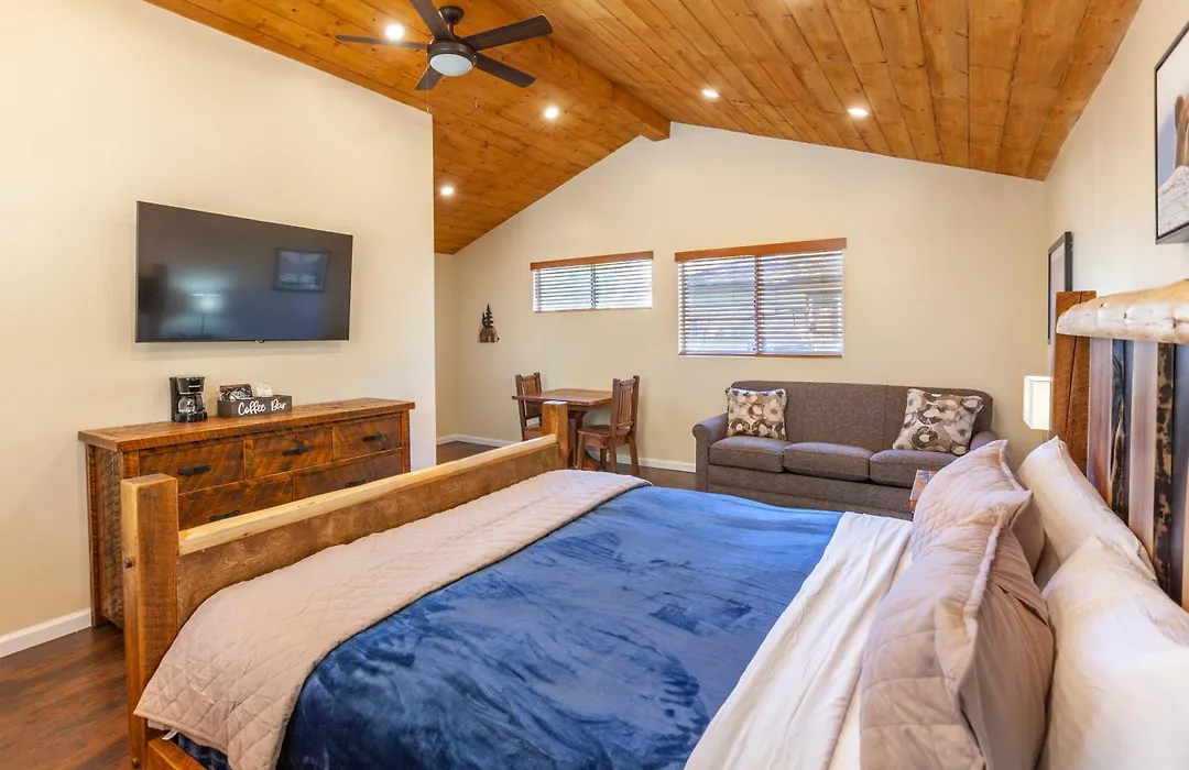 Tahquitz Pines Retreat-1
