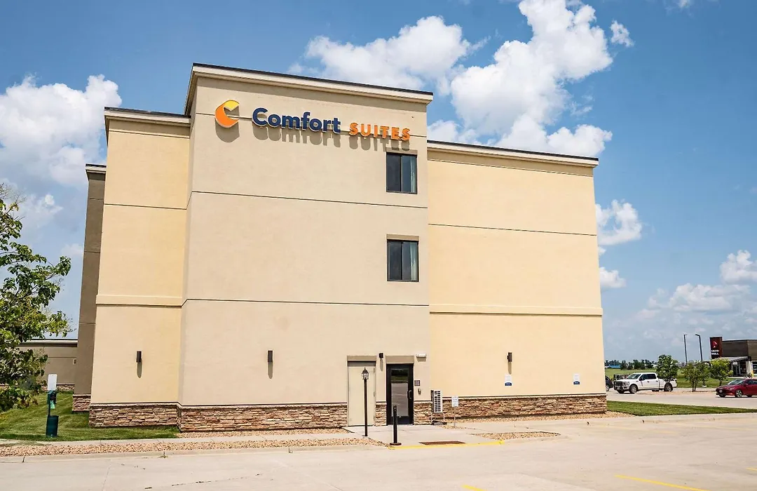 Comfort Suites University Brookings-1