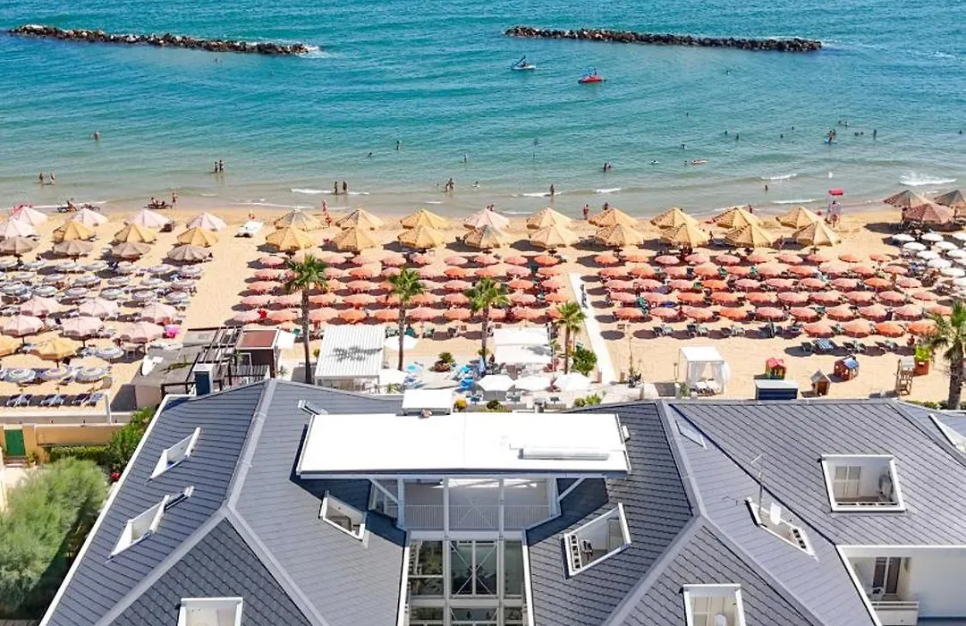 Albergo Punta De L'Est-1