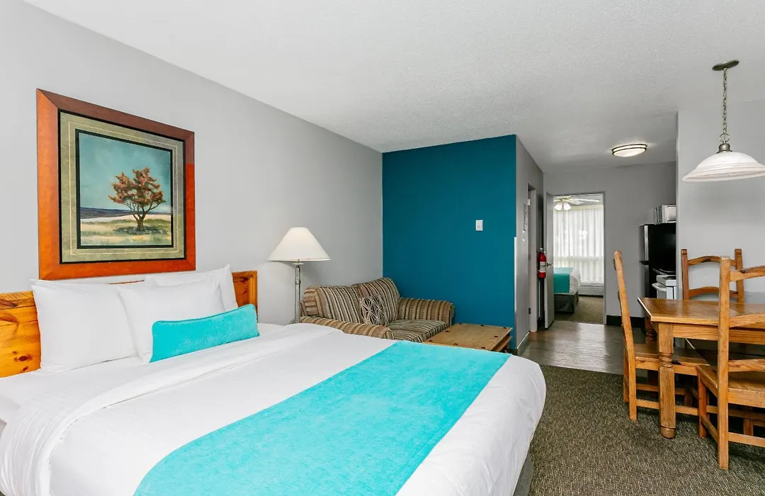 Tonquin Inn-1