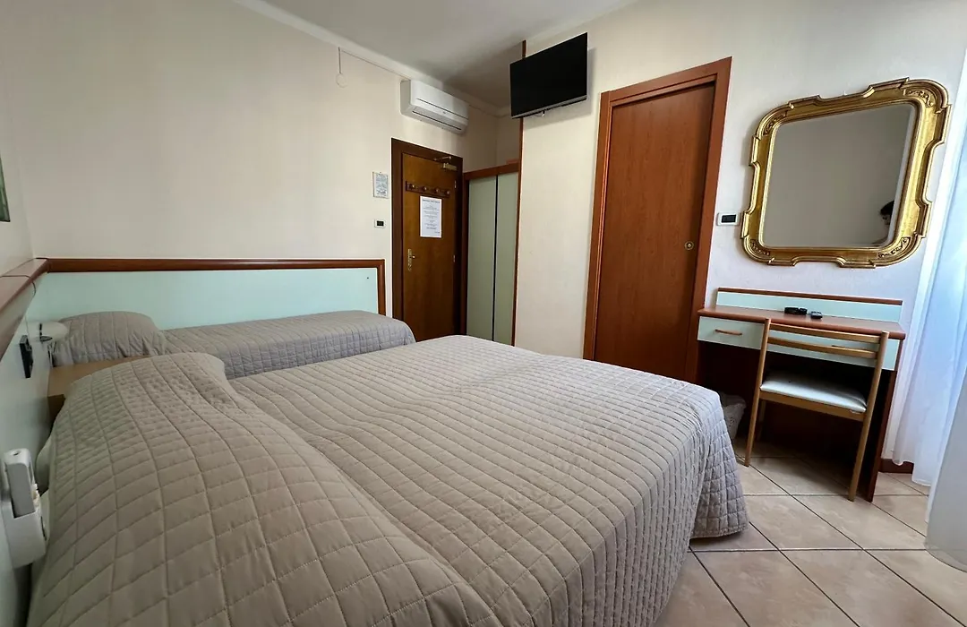 Hotel Svizzera-1
