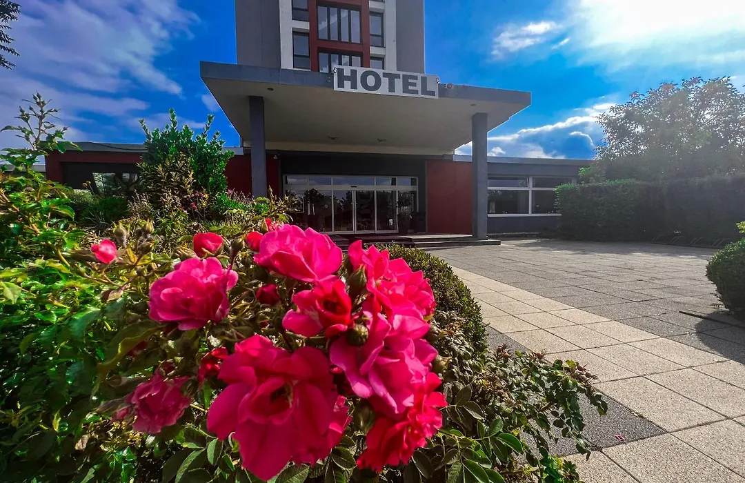 SKYHOTEL Merseburg-1