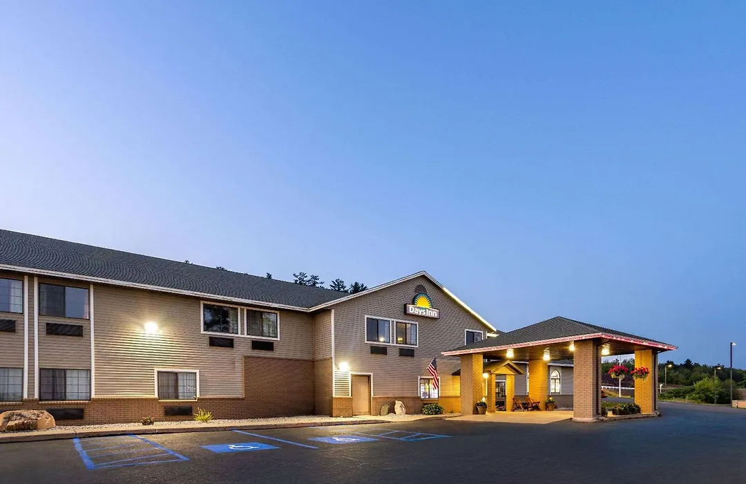 Days Inn By Wyndham Iron Mountain-1