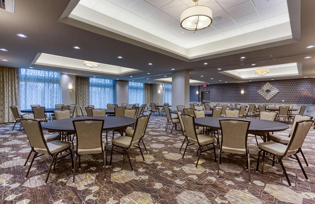Drury Inn & Suites Cleveland Beachwood-1