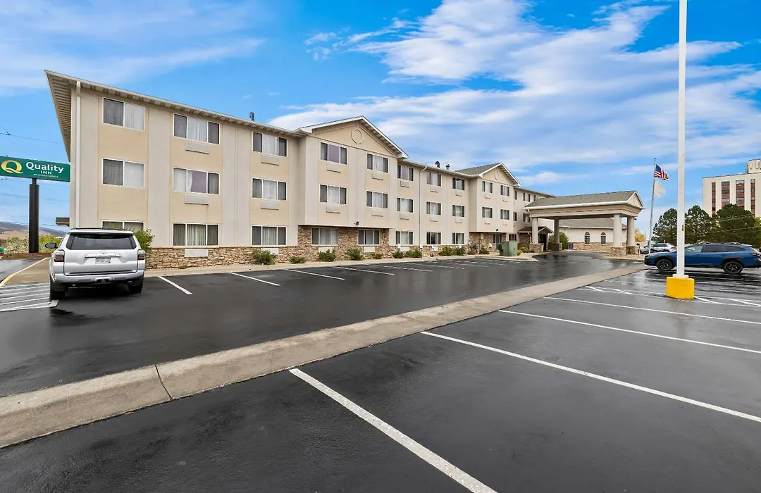Quality Inn Near Monument Health Rapid City Hospital-1