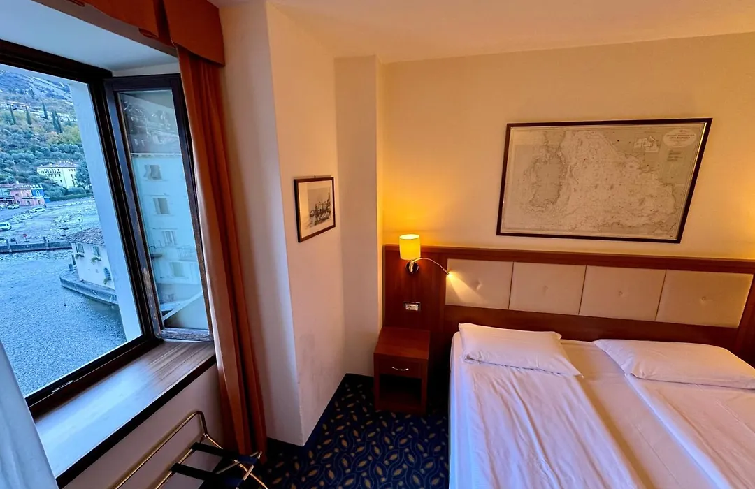 Hotel Benaco-1