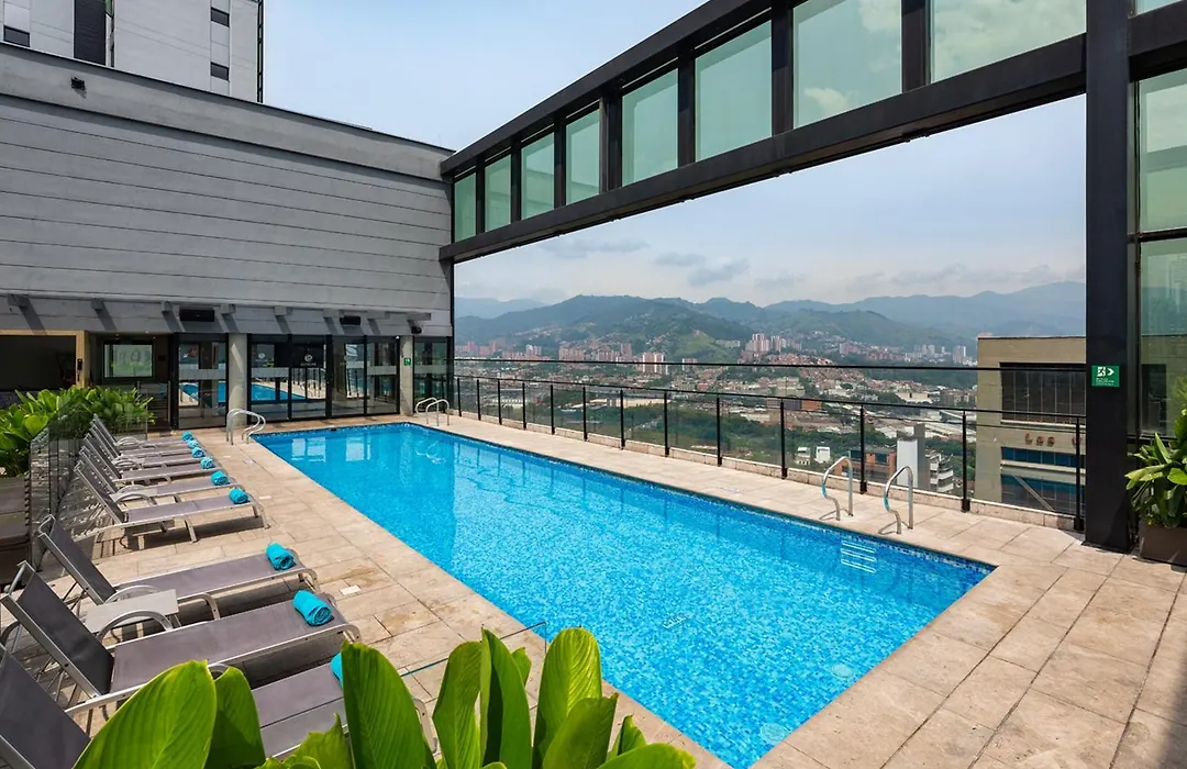 Hotel Estelar Square-1