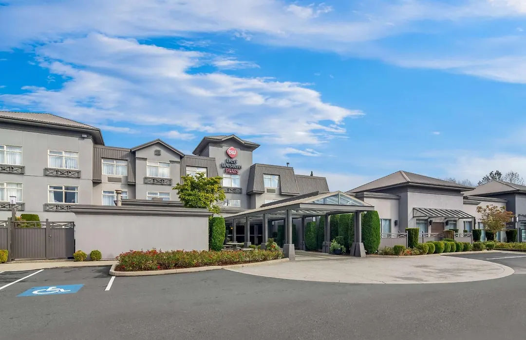Best Western Plus Pitt Meadows Inn & Suites-1
