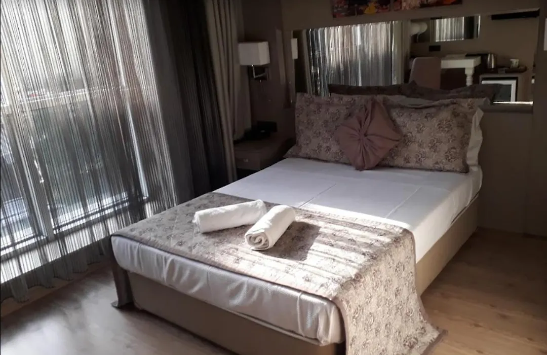 Hotel Iz-1