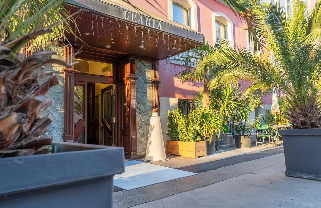 Hotel Urania-1
