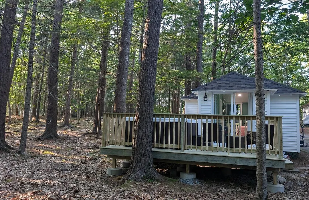 Hinckleys Dreamwood Cottages-1