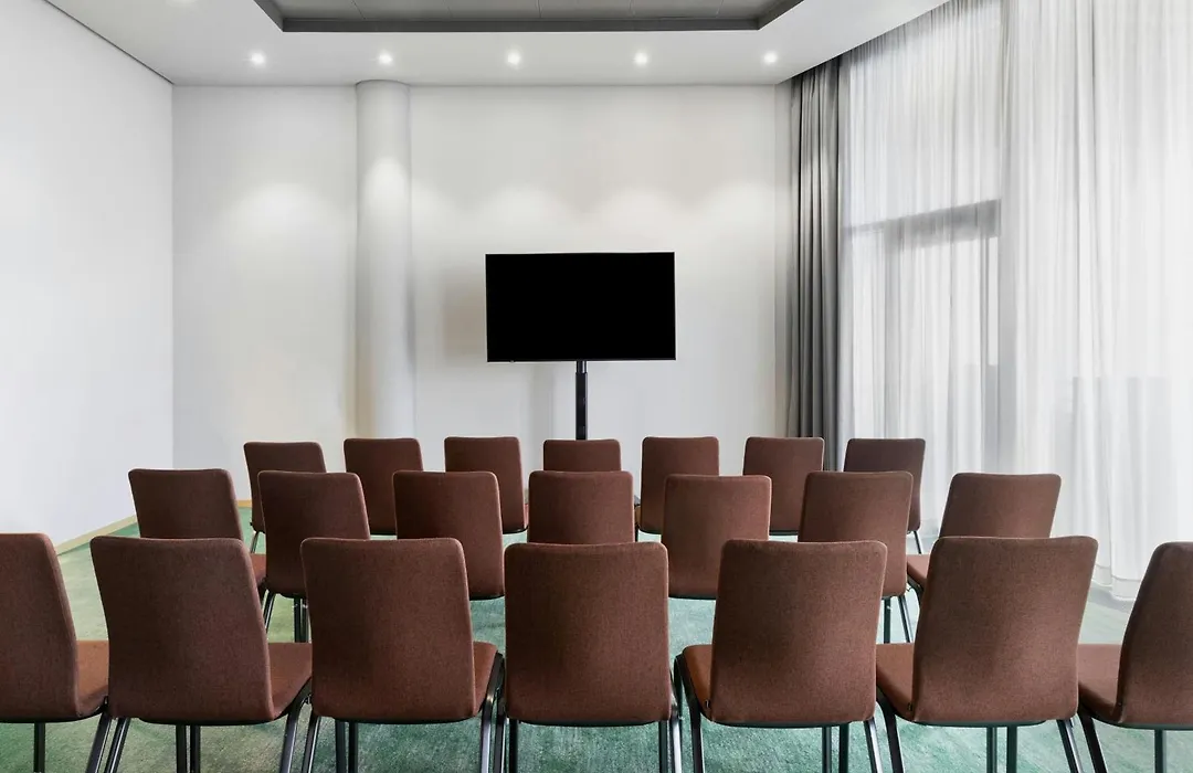 Courtyard By Marriott Basel-1