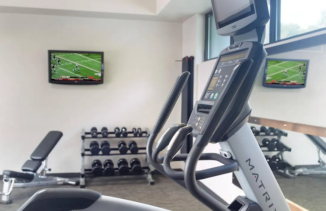 Courtyard By Marriott Raleigh Cary-1