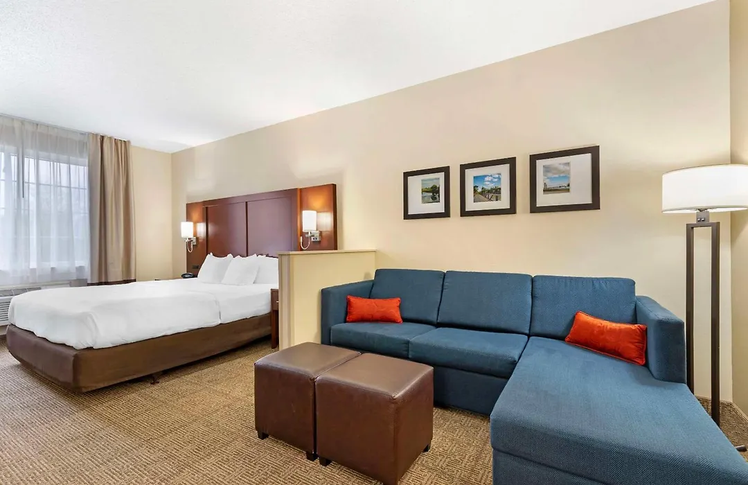 Comfort Suites Cedar Falls Industrial Park-1