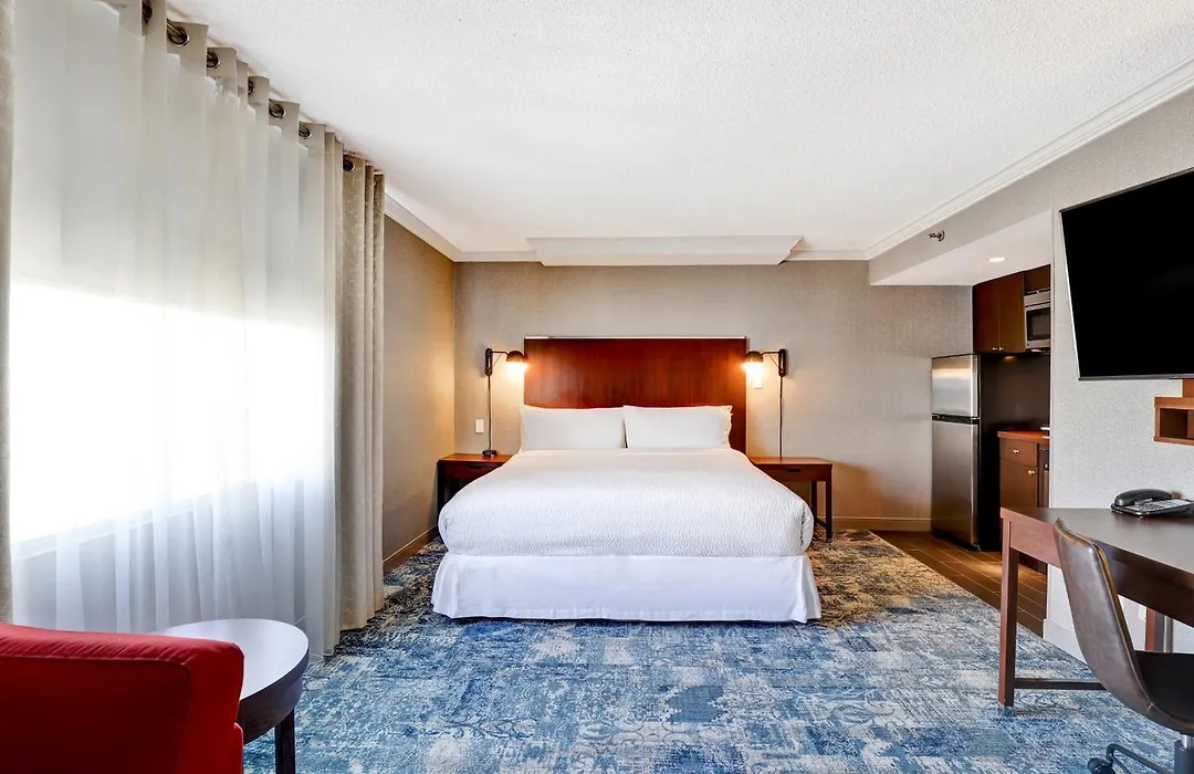 Four Points By Sheraton Toronto Mississauga-1