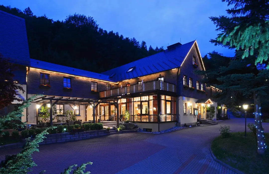 Flair-Waldhotel Mellestollen-1
