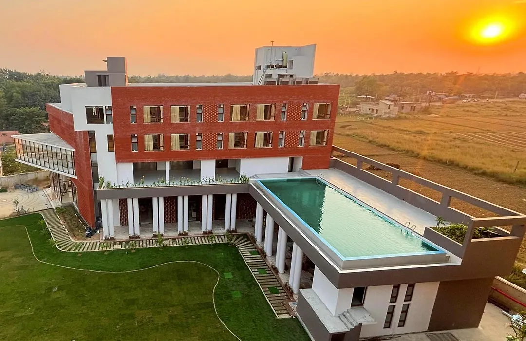 The Pearl Club Resort-1