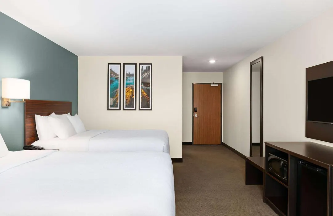 La Quinta Inn & Suites By Wyndham Wenatchee-1
