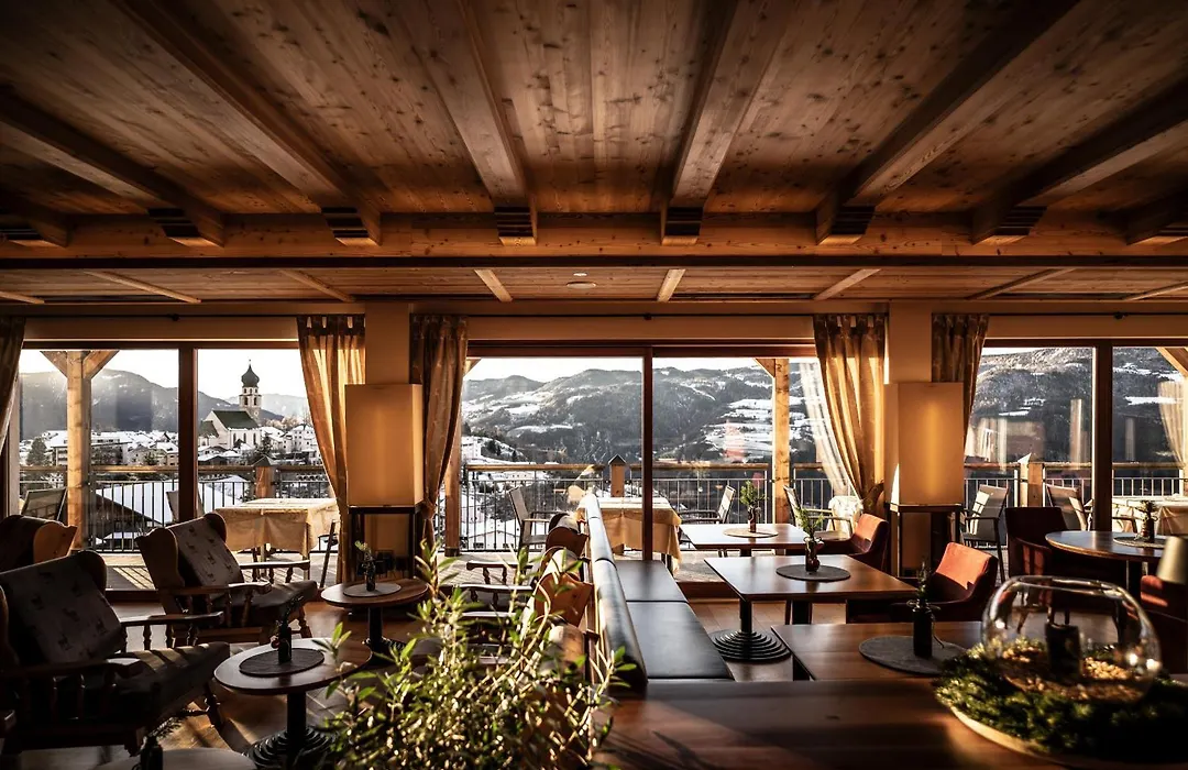 Hotel Emmy - Five Elements-1