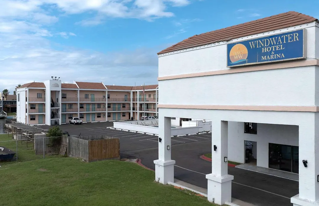 Windwater Hotel And Marina-1