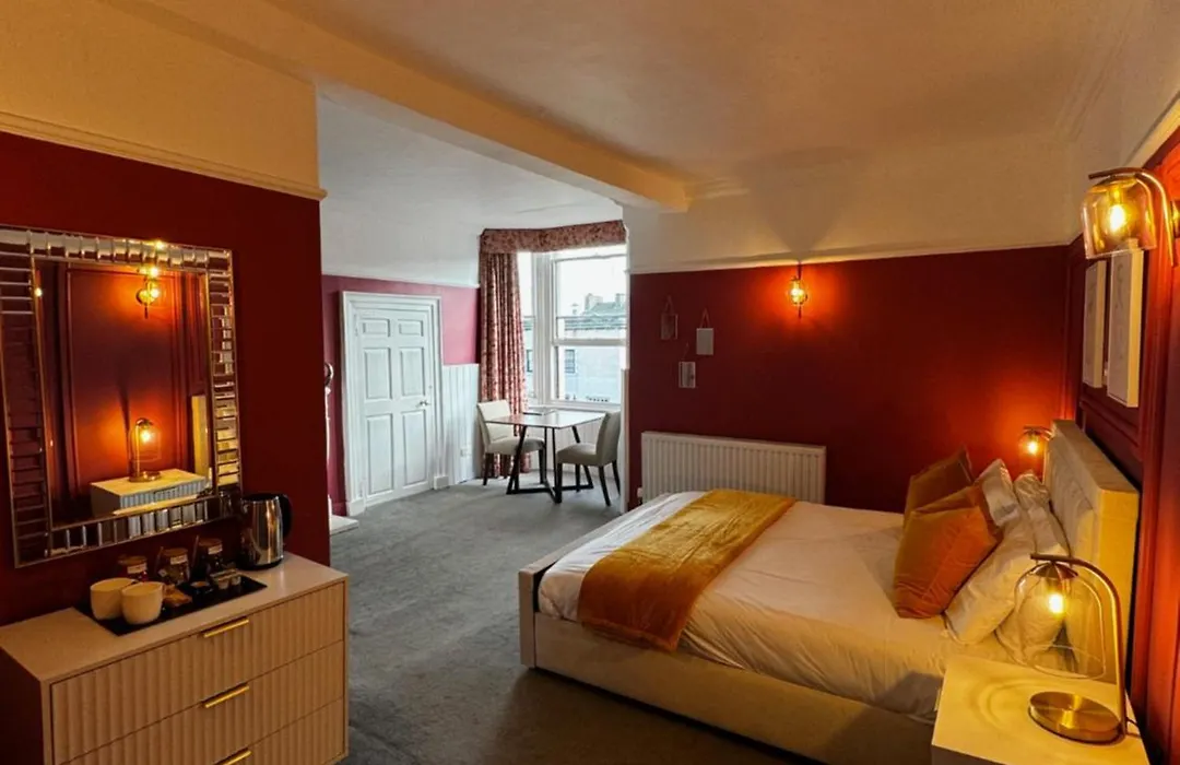 The Golden Lion Hotel-1