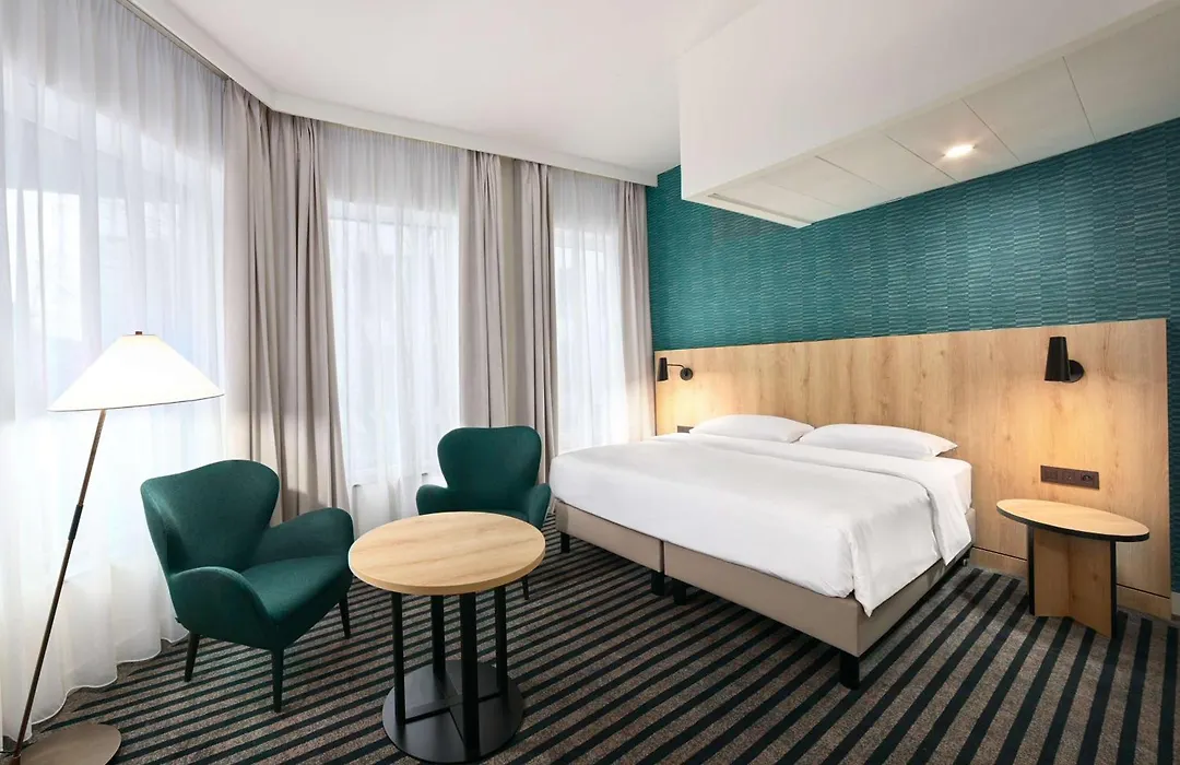 Radisson Hotel Brussels Centre Midi-1