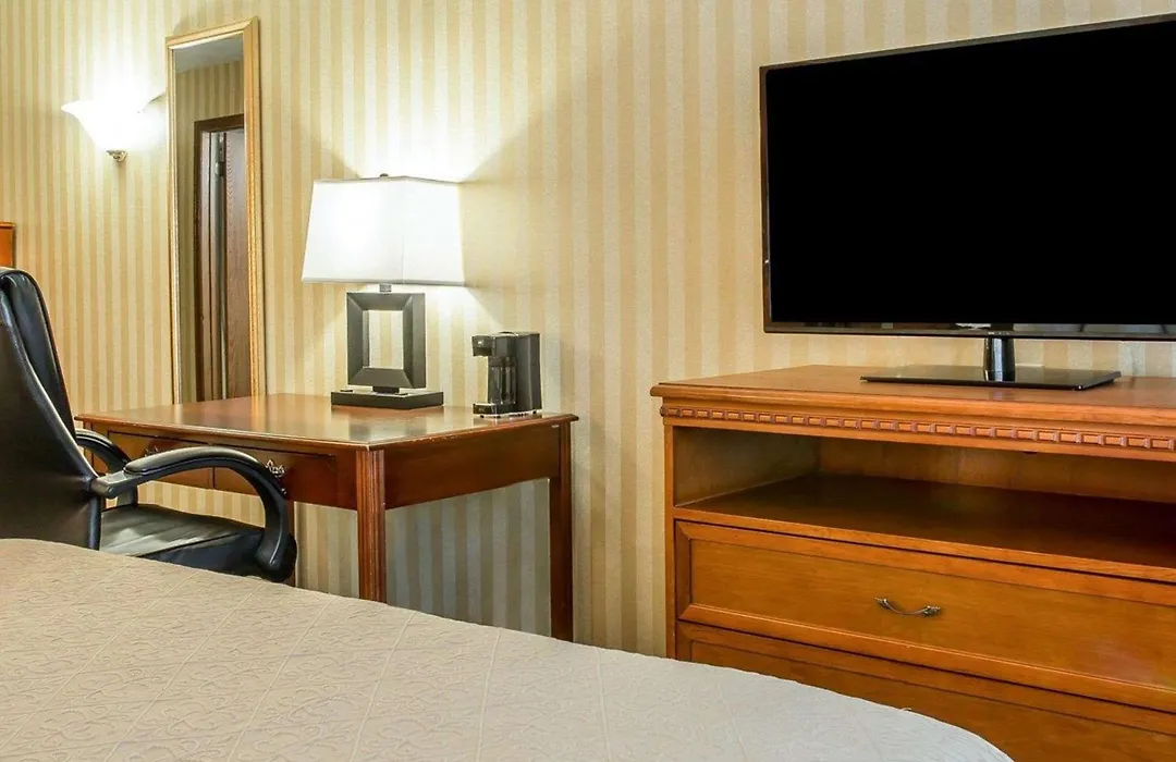 Quality Inn Gaylord-1