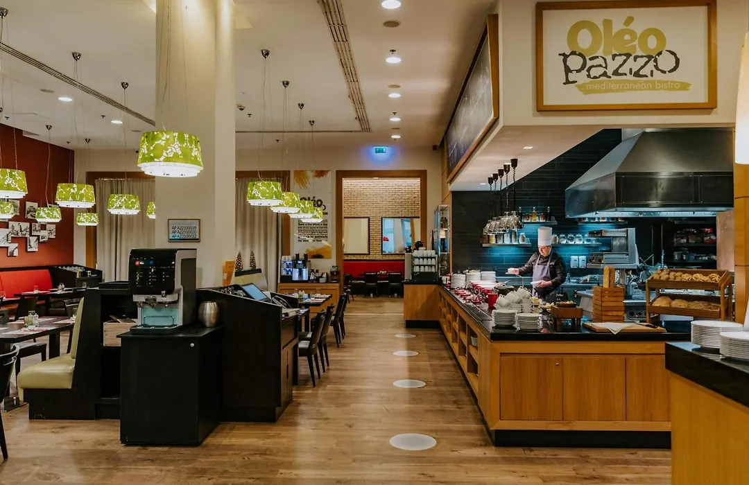 Courtyard By Marriott Budapest City Center-1