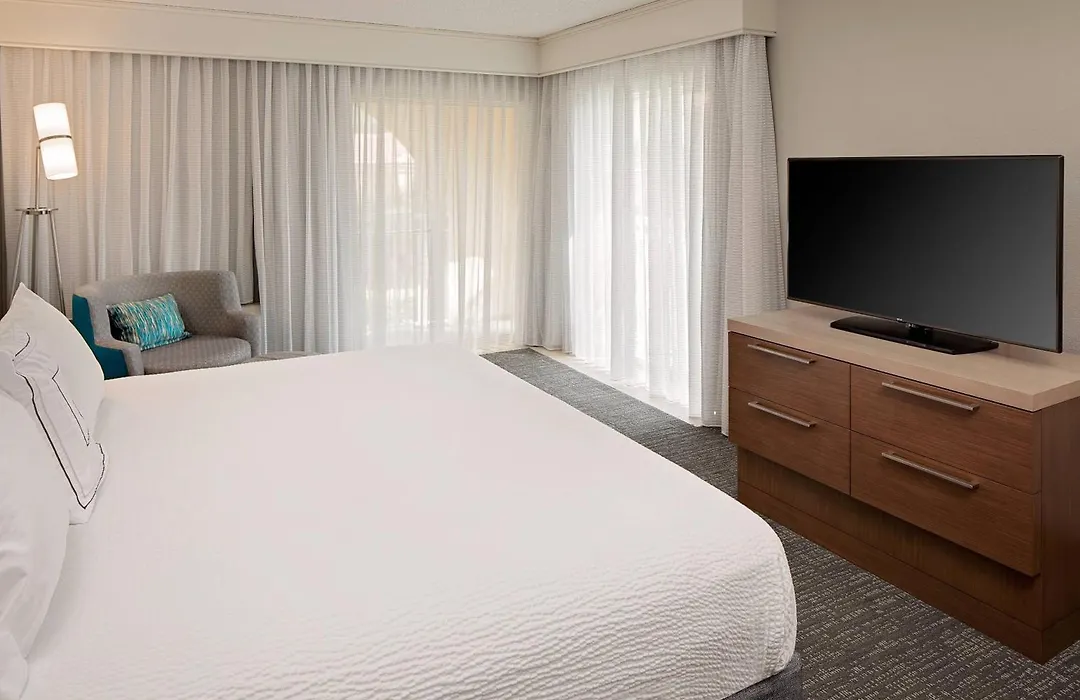 Courtyard By Marriott Fort Lauderdale North/Cypress Creek-1