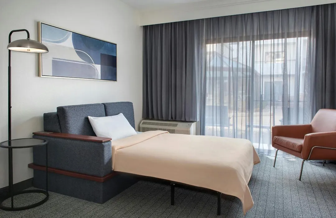 Courtyard By Marriott Annapolis-1