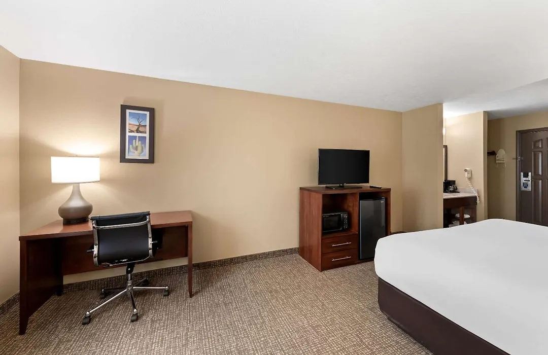 Comfort Inn & Suites El Centro I-8-1