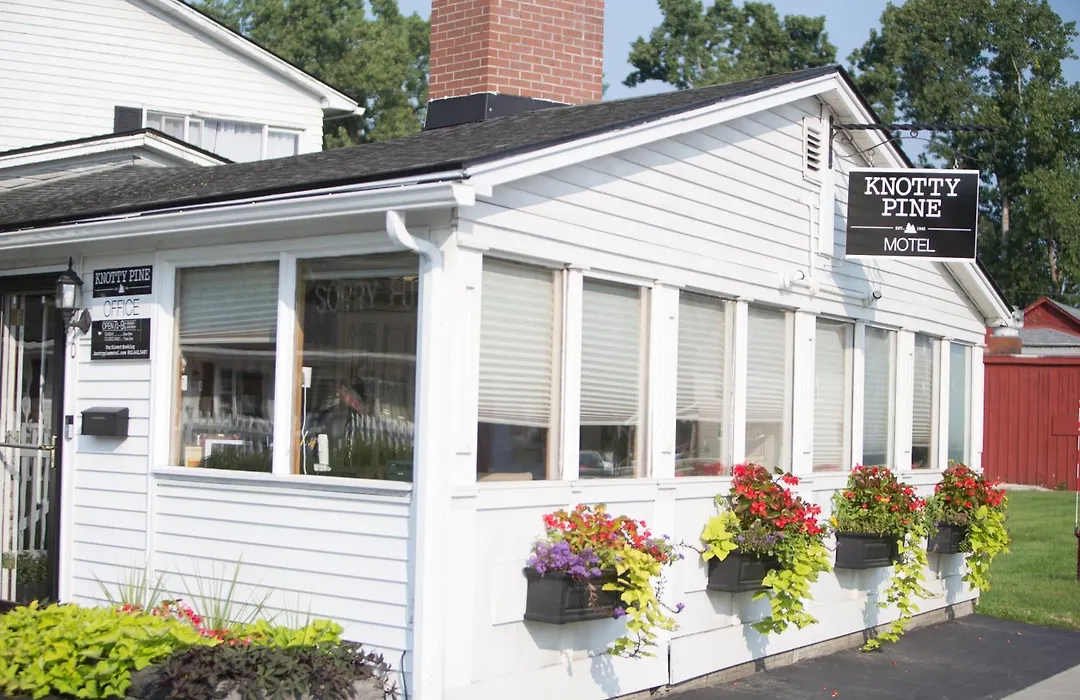 Knotty Pine Motel-1