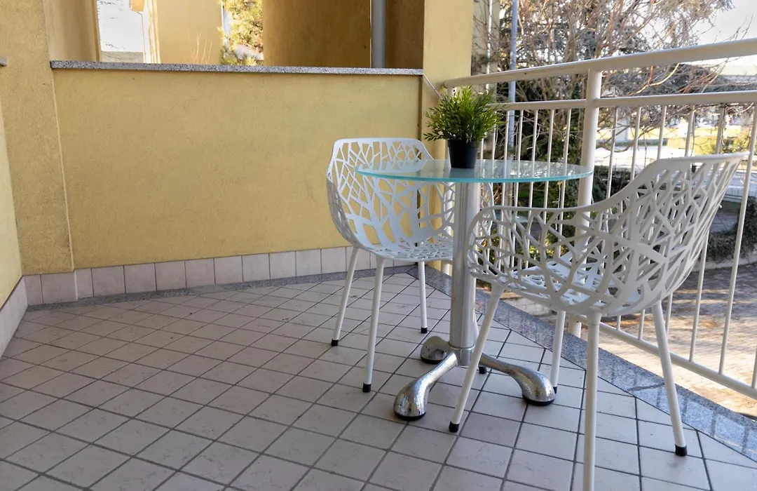 Hotel Giallo-1