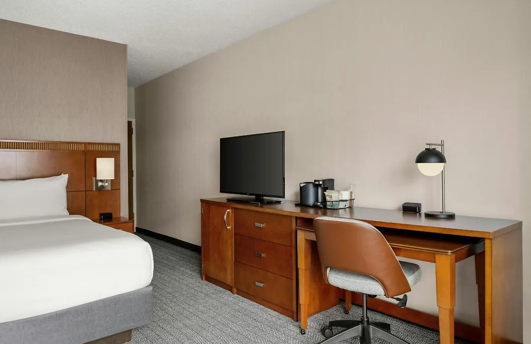 Courtyard By Marriott Detroit Livonia-1