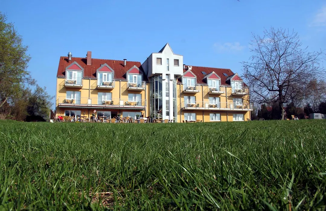 Landhotel Löwenbruch-1