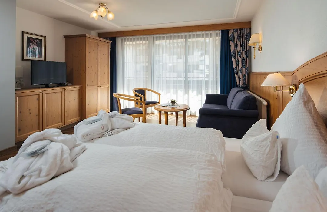 Hotel Alpenruh-Micheluzzi-1