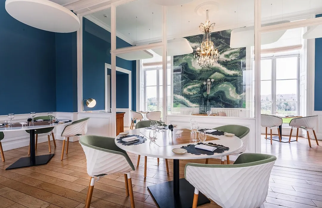 Château de Boisgelin - Hôtel&Restaurant Mathieu Kergourlay-1