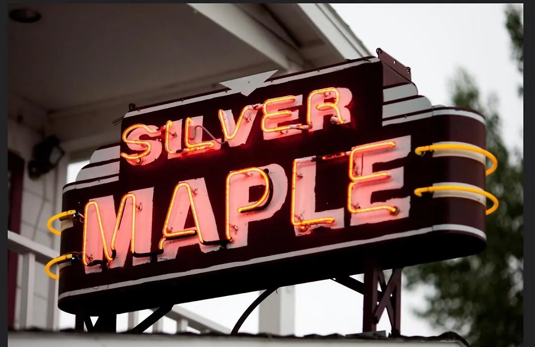 Silver Maple Inn-1