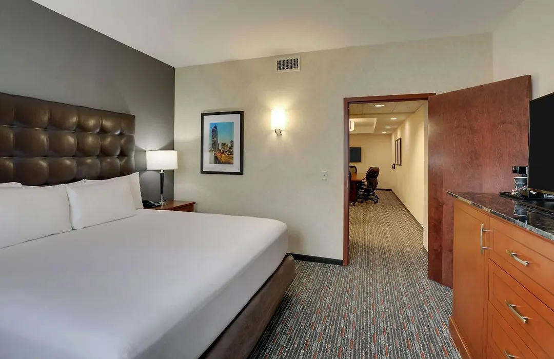 Drury Inn & Suites Charlotte Arrowood-1