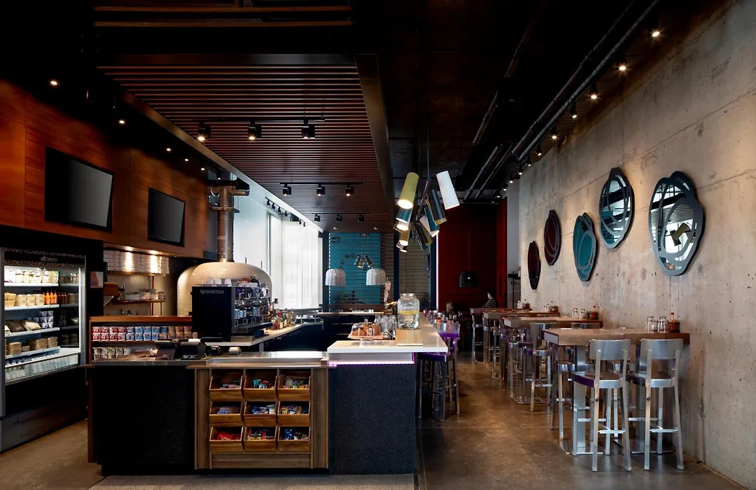 Alt Hotel Toronto Airport-1