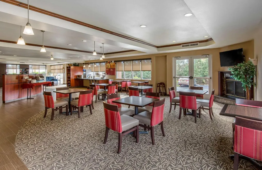Comfort Suites Seaford-1
