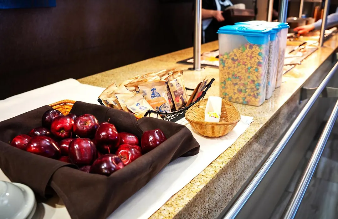 Crystal Inn Hotel & Suites - Midvalley-1