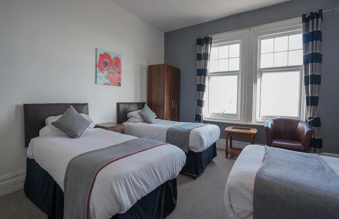 Oyo Shanklin Beach Hotel-1