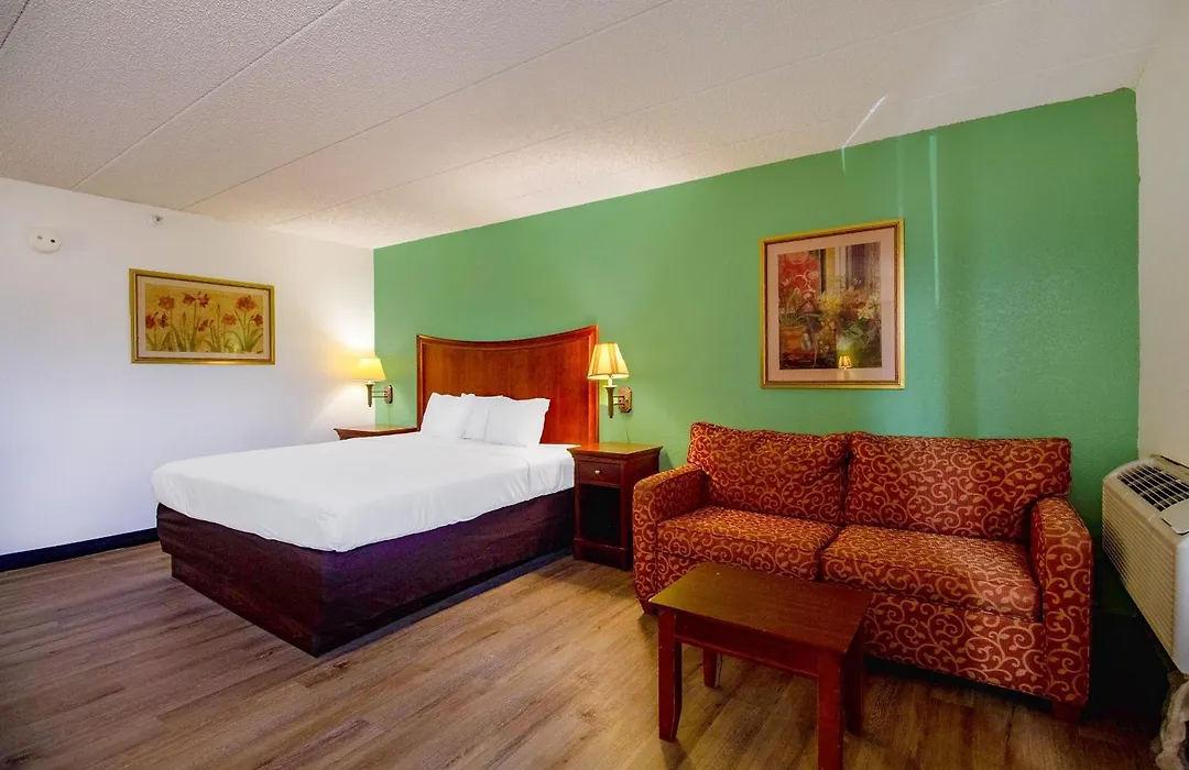 Tulsa Square Hotel Central, I-44 By Oyo-1
