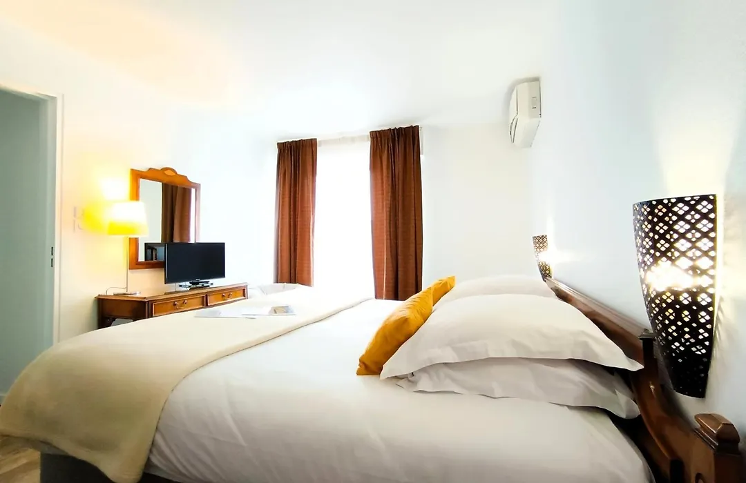 Hotel Des Tuileries-1