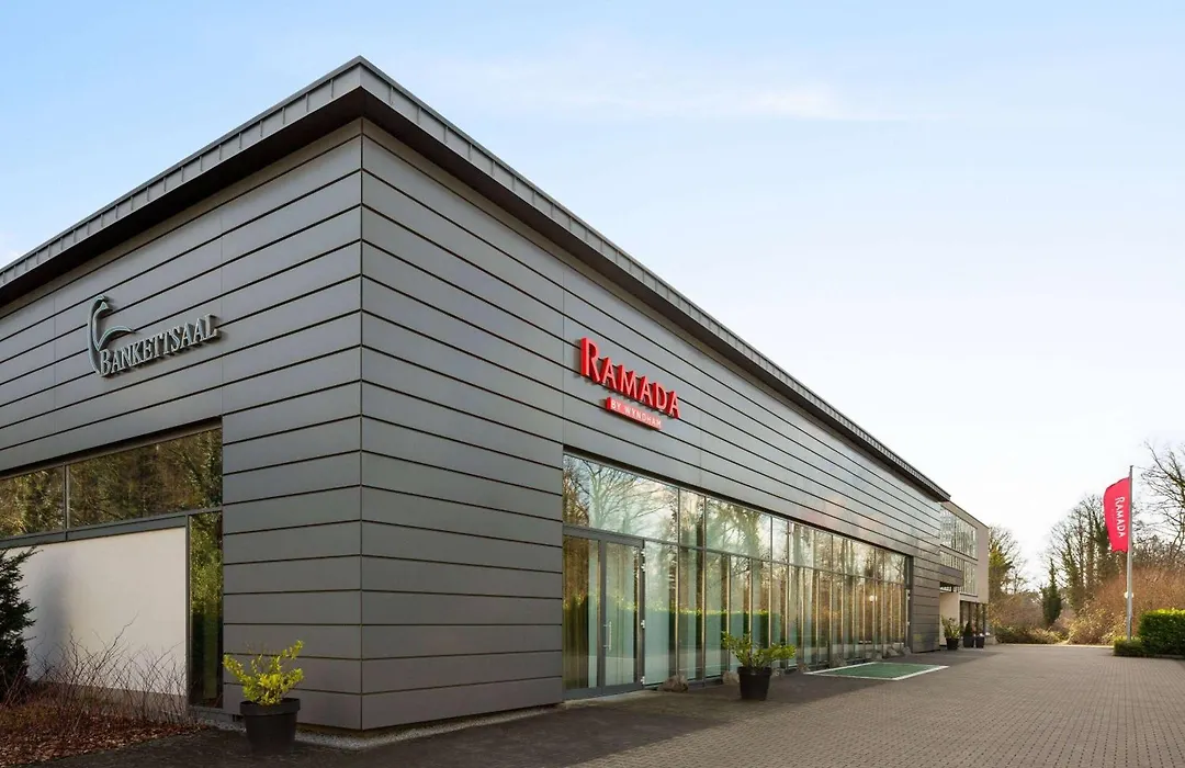 Ramada By Wyndham Duesseldorf Ratingen-1